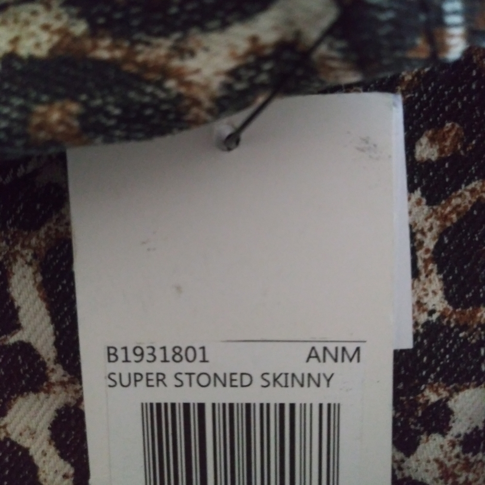 Animal Print Denim - Picture 7 of 8